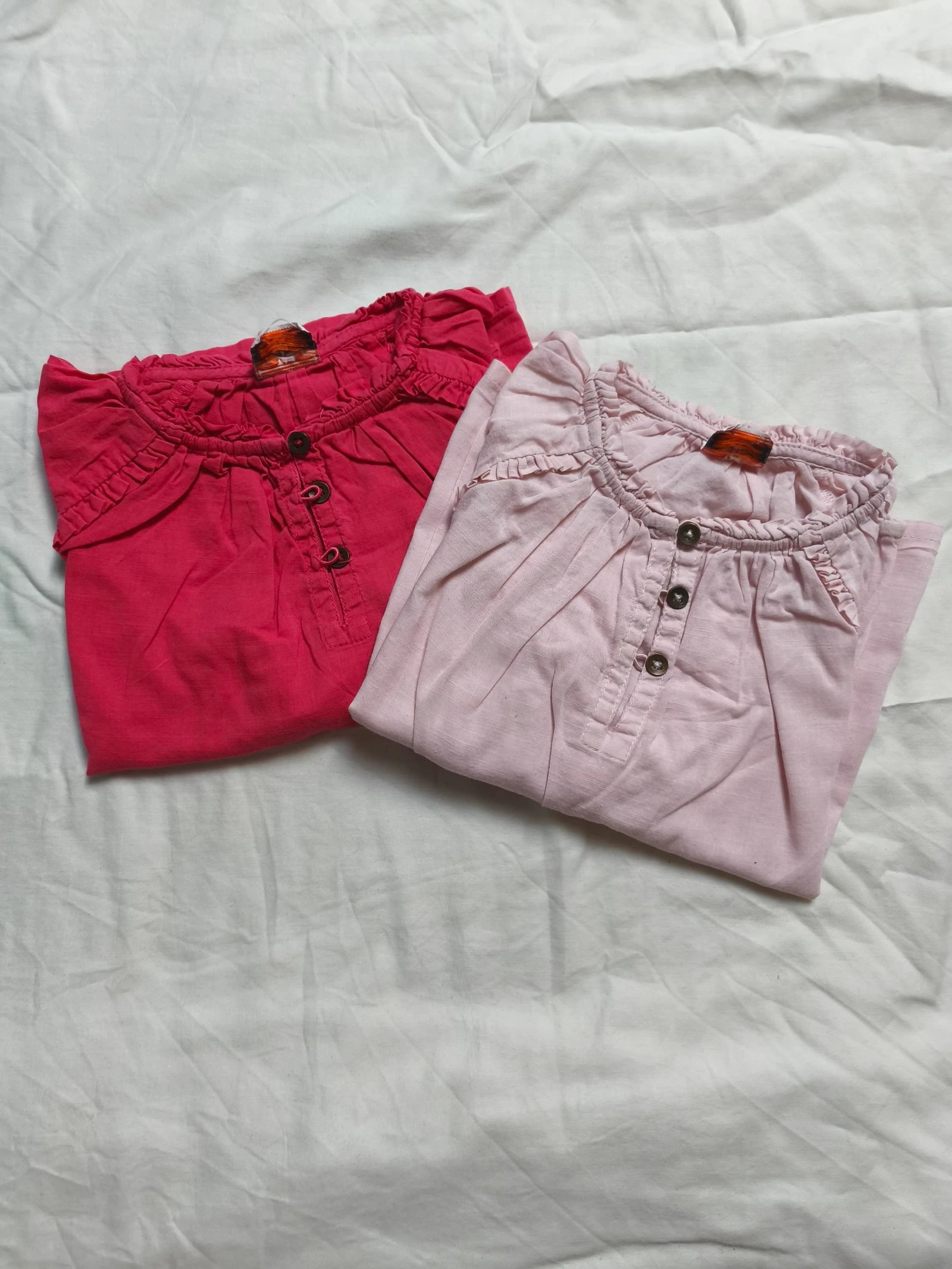 Lote de 2 blusas ligeras para niña (3 años) – photo 2